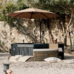 Whirlpool Netspa Octopus mit Mobiliar